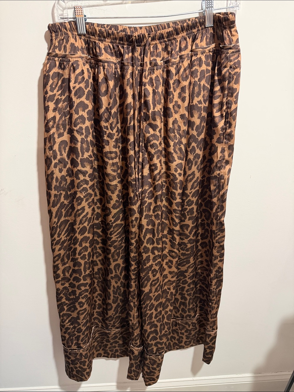 Leopard Print Wide Leg Satiny Pants
